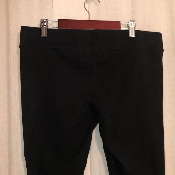 Liz Lange M Black Cotton Maternity Leggings - Picture 2 of 9